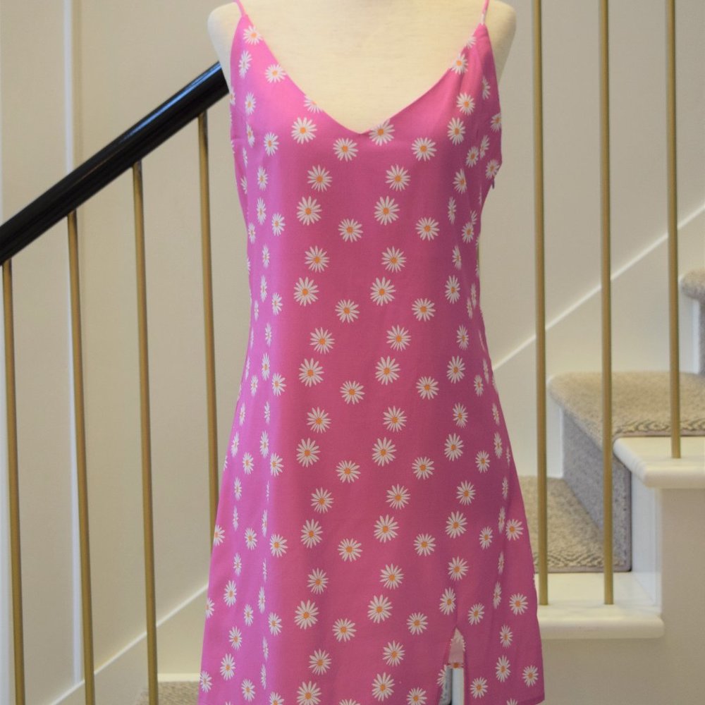 Lioness Life Is Good Pink Lavender Daisy Floral Mini Dress Daisies Sz S **NEW**